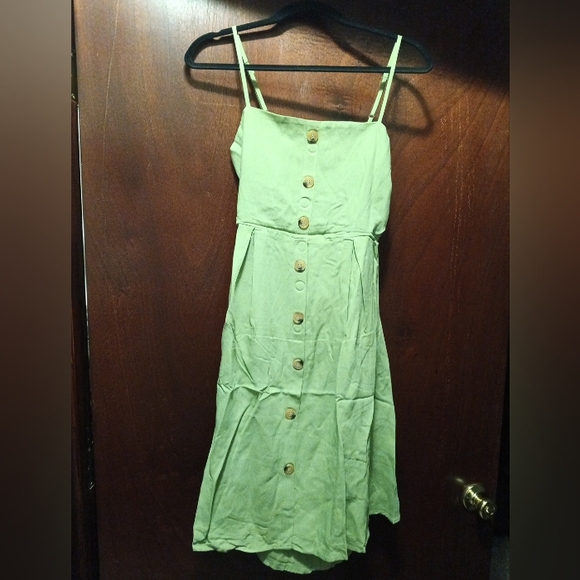 Hayden Los Angeles Dresses & Skirts - Hayden Los Angeles NWT Woman's Backless Spaghetti Strap Sundress Medium